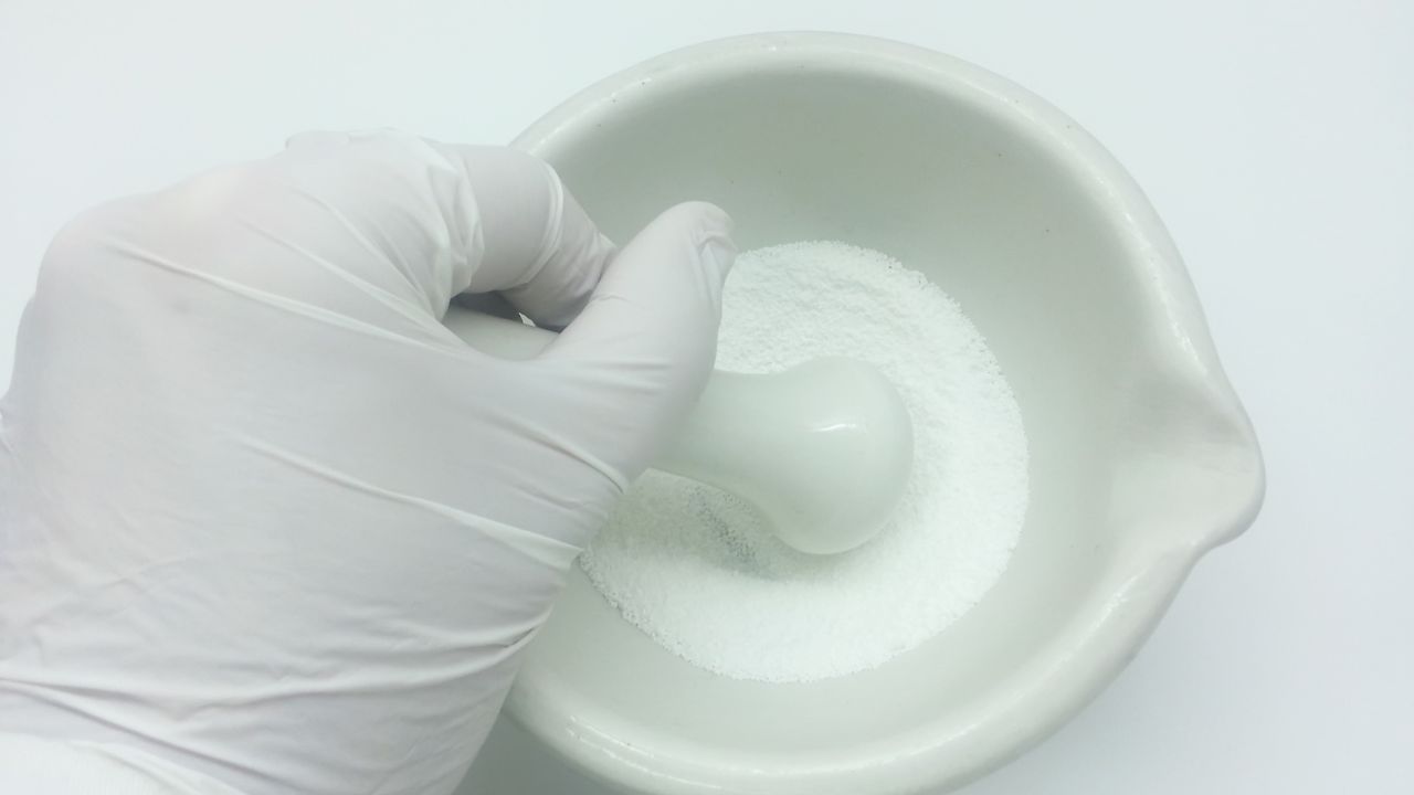 Incorporación de ácido azelaico en emulsiones